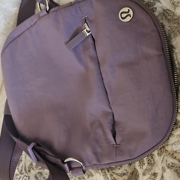 lululemon athletica All Night Festival Bag Micro - Volume 2L - Picture 5 of 12